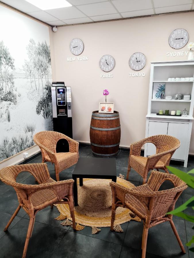 Auberge De Jeunesse Hi Bordeaux-Blanquefort - Ex Otellia Kültér fotó